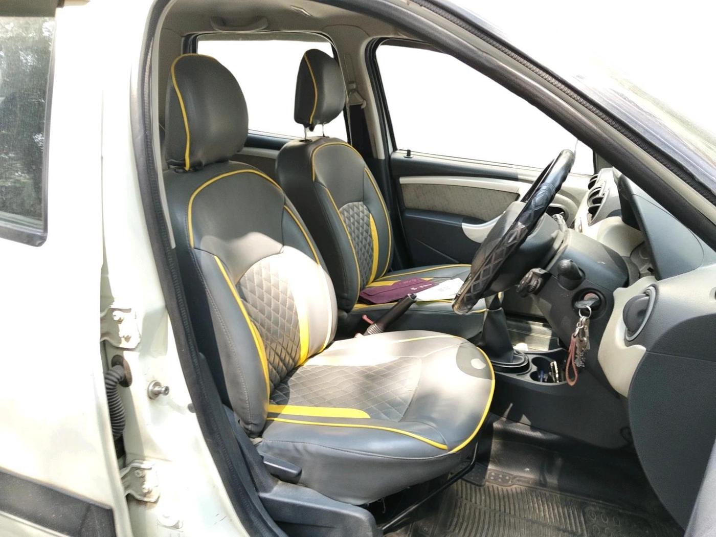 2014 Renault Duster RXL PETROL, Petrol, Manual, 1,22,311 km, interior