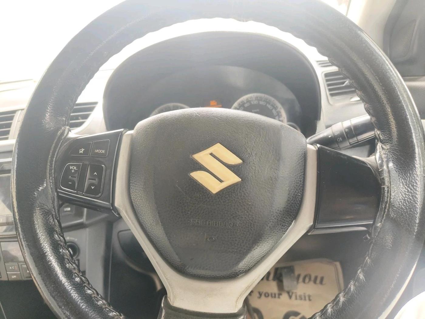 2013 Maruti Swift ZDI, Diesel, Manual, 1,81,964 km, interior