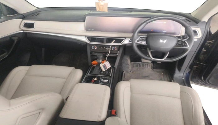 2023 Mahindra XUV700 AX 7 LUXURY D AWD AT 7 STR, Diesel, Automatic, 89,155 km, interior