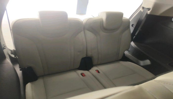 2023 Mahindra XUV700 AX 7 LUXURY D AWD AT 7 STR, Diesel, Automatic, 89,155 km, interior