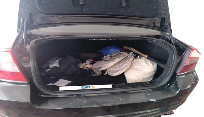 2013 Volvo S80 D5, Diesel, Automatic, 1,40,050 km, exterior