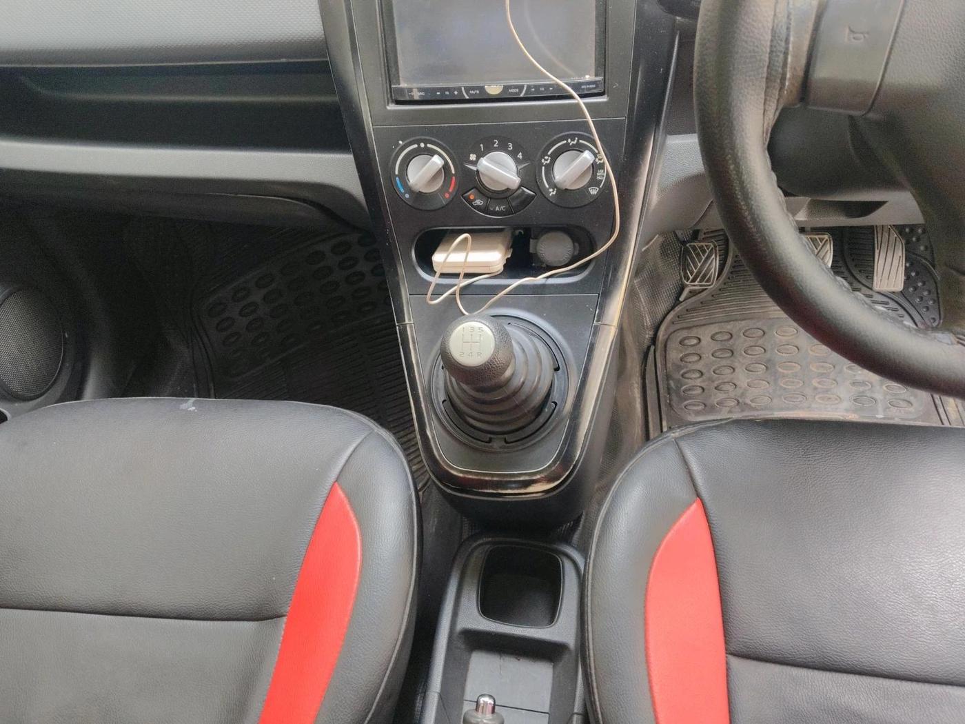 2012 Maruti Ritz LDI, Diesel, Manual, 86,818 km, interior