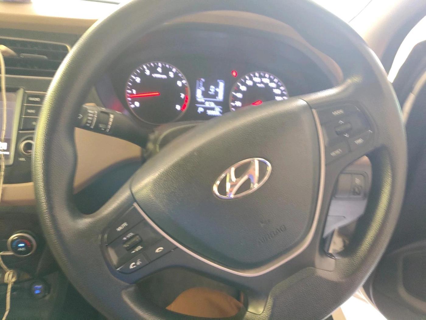 2018 Hyundai Elite i20 ASTA 1.2  CVT, Petrol, Automatic, 92,228 km, interior