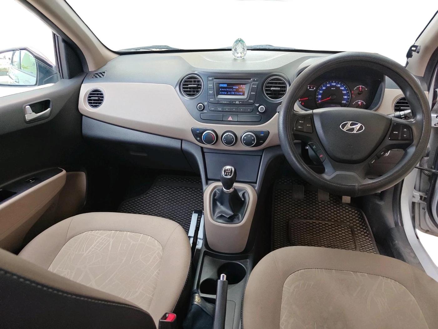 2015 Hyundai Xcent S 1.2, Petrol, Manual, 52,561 km, interior