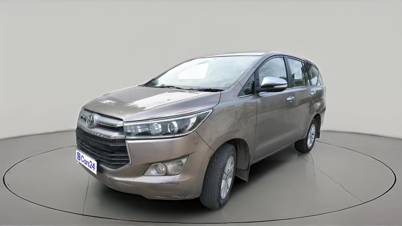 2017 Toyota Innova Crysta 2.4 ZX 7 STR, Diesel, Manual, 1,04,681 km, exterior