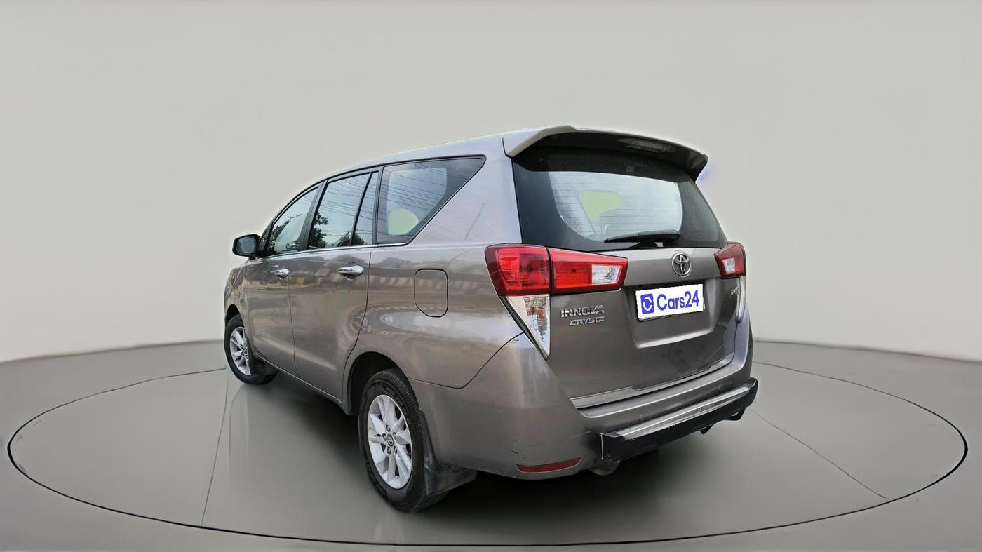 2017 Toyota Innova Crysta 2.4 ZX 7 STR, Diesel, Manual, 1,04,681 km, exterior