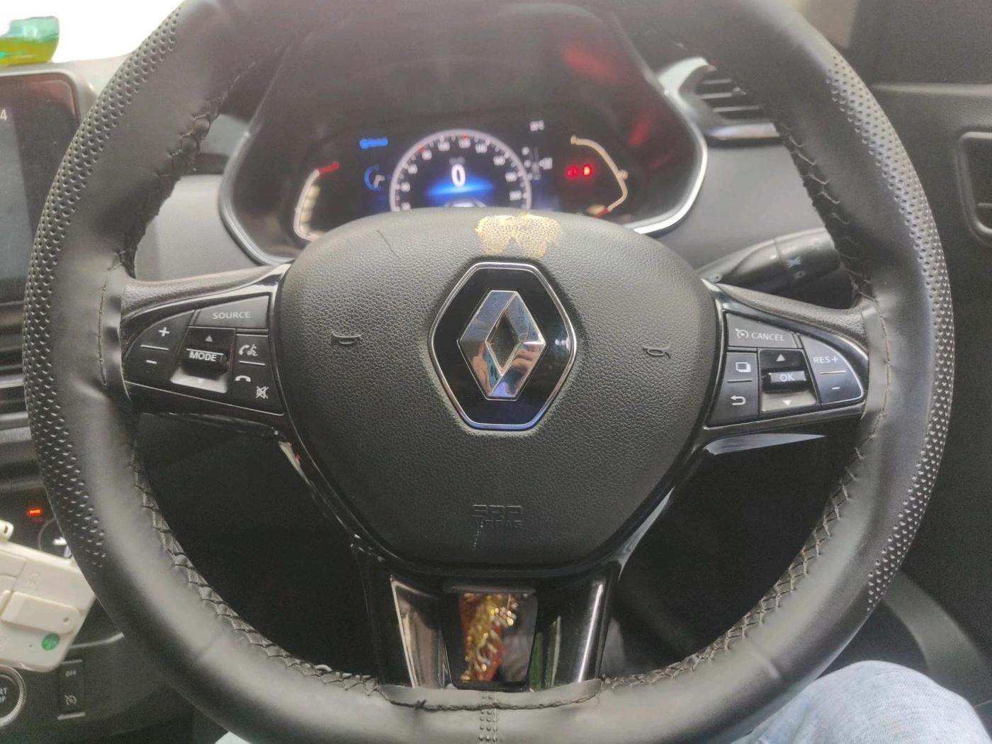 2022 Renault Kiger RXZ MT DUAL TONE, Petrol, Manual, 48,728 km, interior