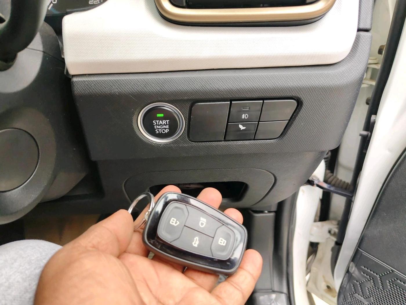 2022 Tata PUNCH ACCOMPLISHED AMT, Petrol, Automatic, 41,244 km, interior