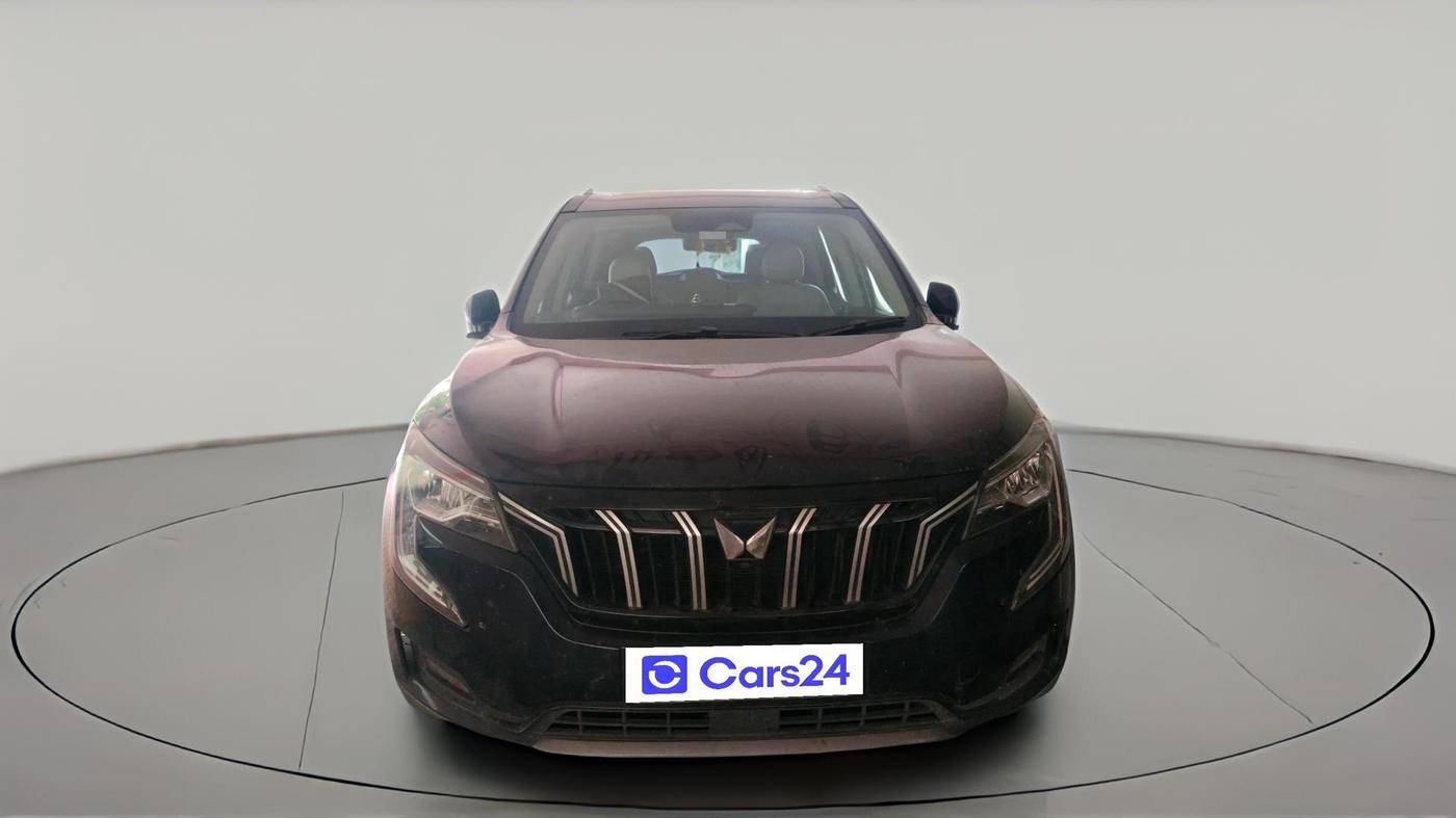 2022 Mahindra XUV700 AX 7 LUXURY D AWD AT 7 STR, Diesel, Automatic, 1,00,076 km, exterior