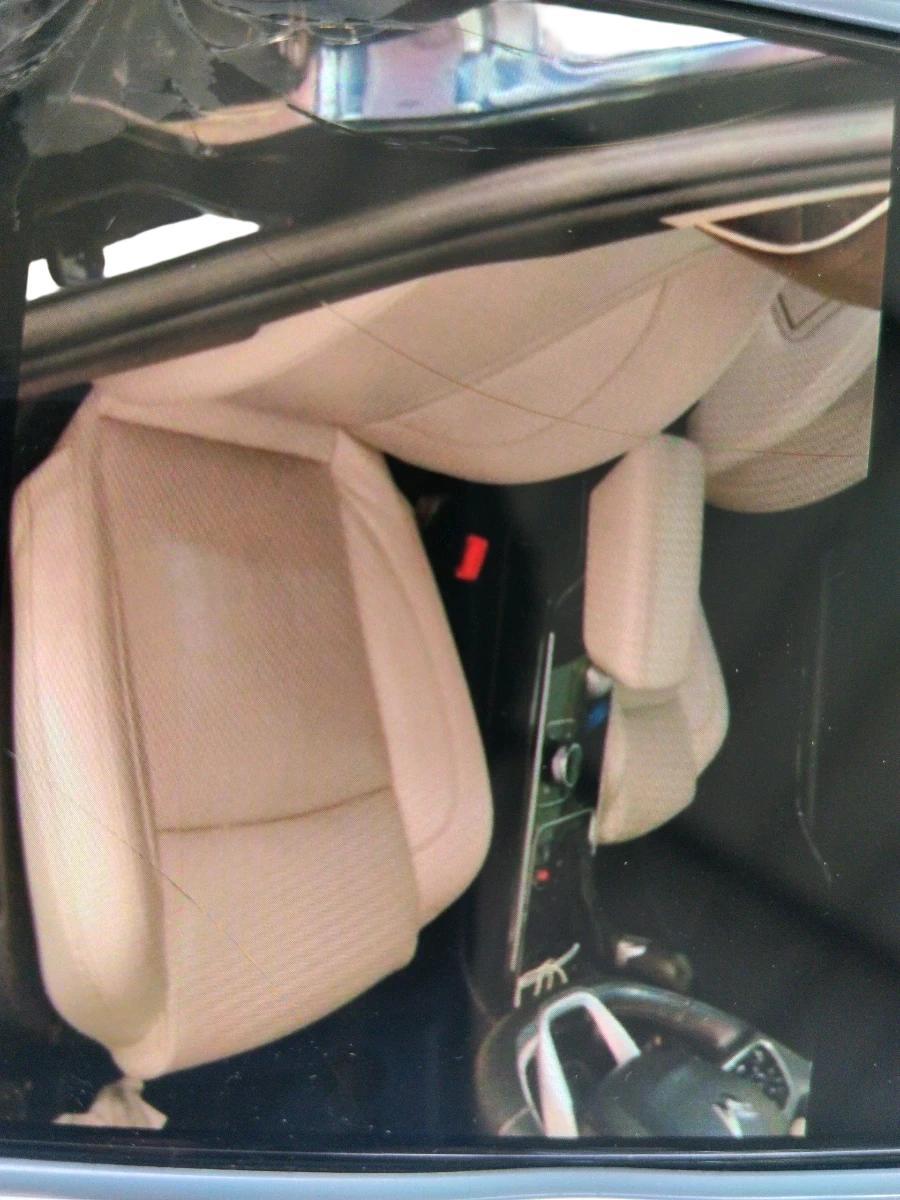 2022 Mahindra XUV700 AX 7 LUXURY D AWD AT 7 STR, Diesel, Automatic, 1,00,076 km, interior
