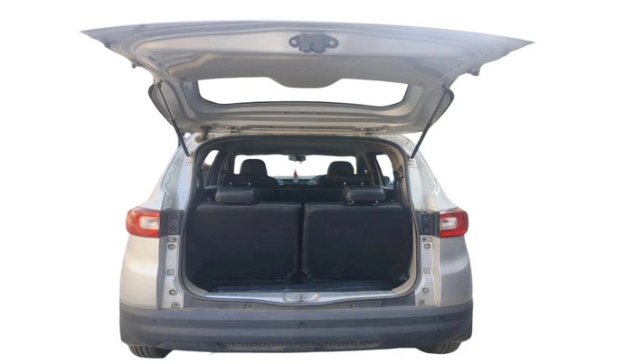 2019 Renault TRIBER RXL MT, Petrol, Manual, 59,894 km, exterior