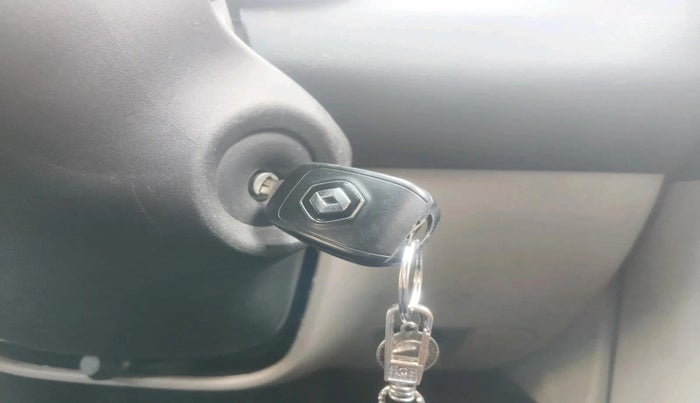 2019 Renault TRIBER RXL MT, Petrol, Manual, 59,894 km, interior