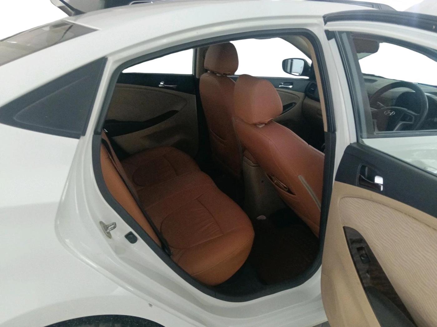 2012 Hyundai Verna FLUIDIC 1.6 CRDI SX, Diesel, Manual, 1,47,506 km, interior