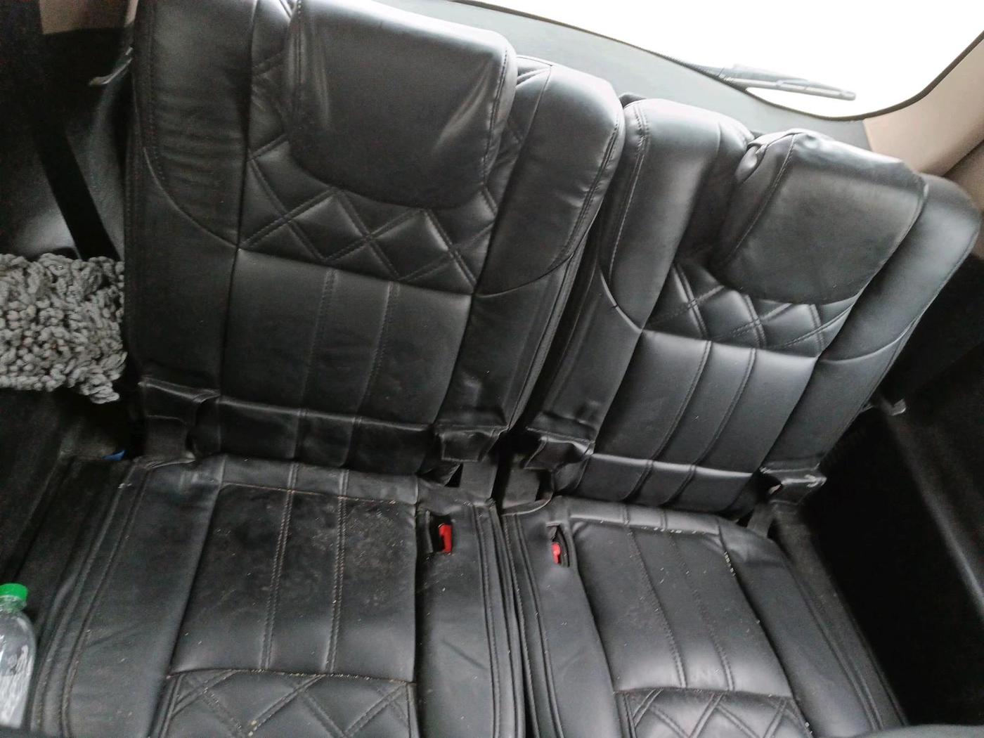2012 Mahindra XUV500 W6, Diesel, Manual, 1,40,622 km, interior