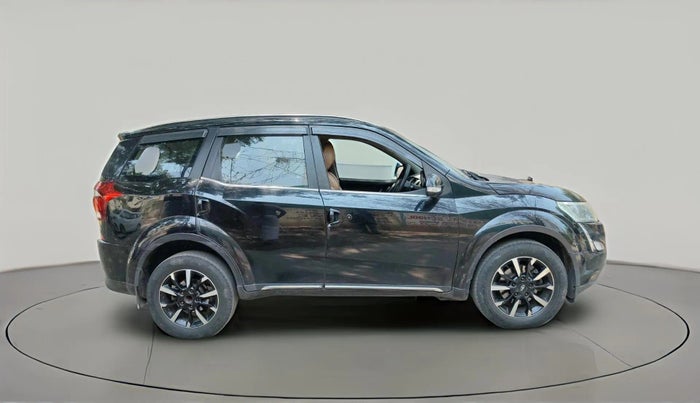 2018 Mahindra XUV500 W11, Diesel, Manual, 98,272 km, exterior