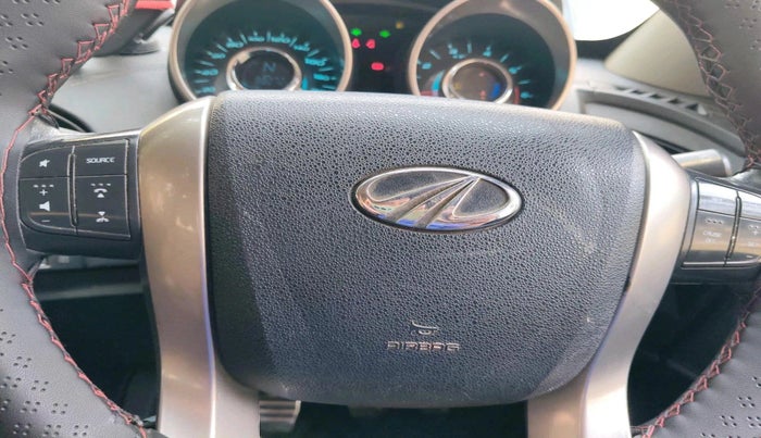 2018 Mahindra XUV500 W11, Diesel, Manual, 98,272 km, interior