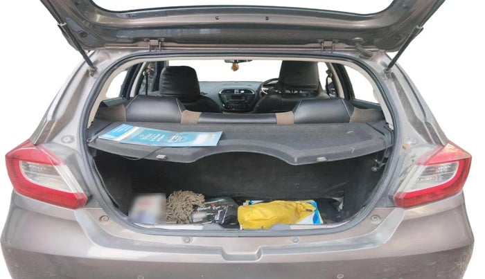 2017 Tata Tiago XZA PETROL, Petrol, Automatic, 1,20,510 km, exterior