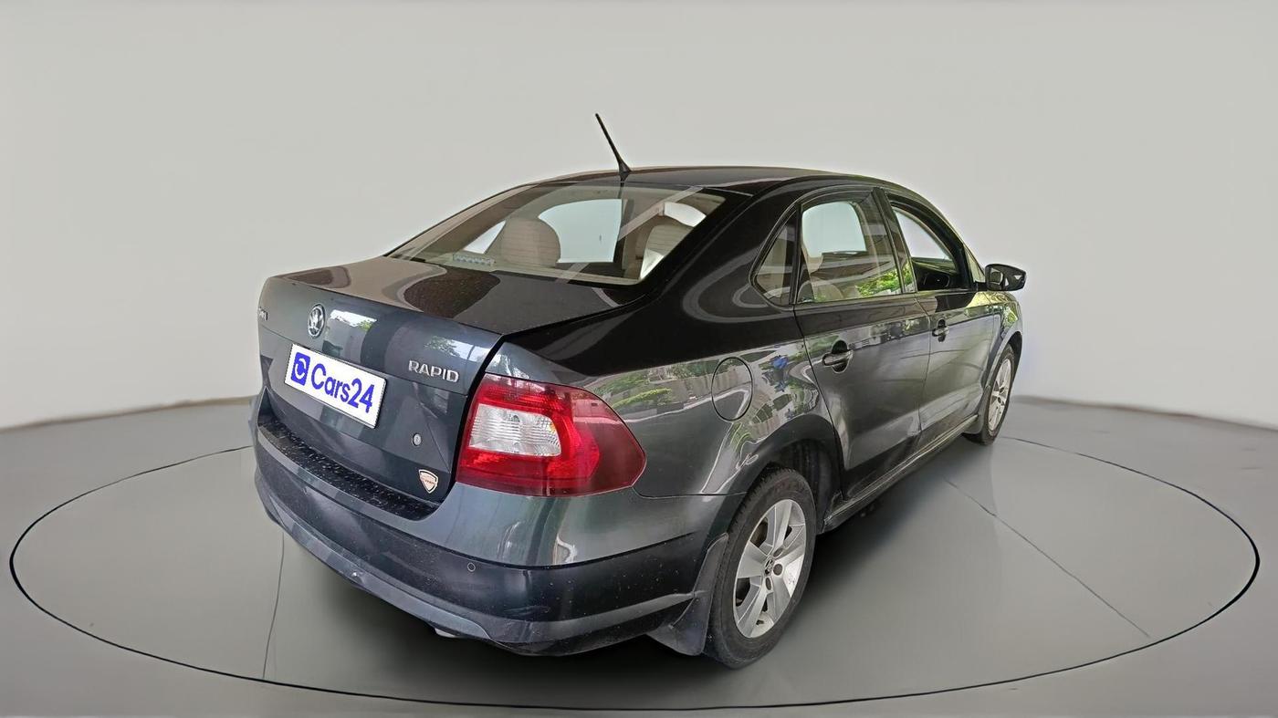2018 Skoda Rapid AMBITION 1.5 TDI AT, Diesel, Automatic, 1,83,429 km, exterior