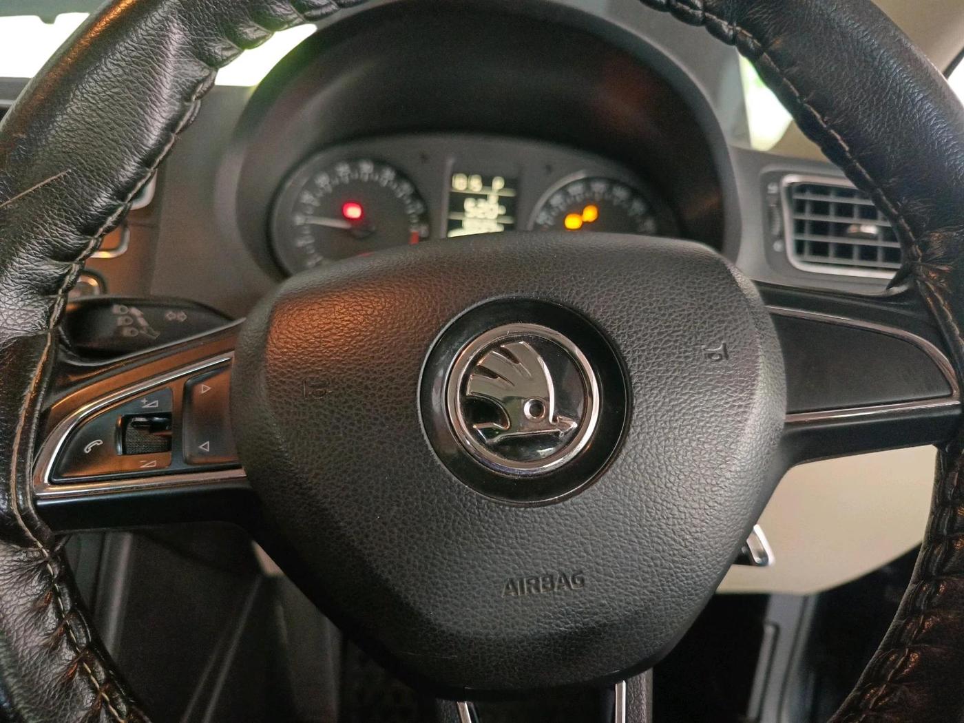 2018 Skoda Rapid AMBITION 1.5 TDI AT, Diesel, Automatic, 1,83,429 km, interior