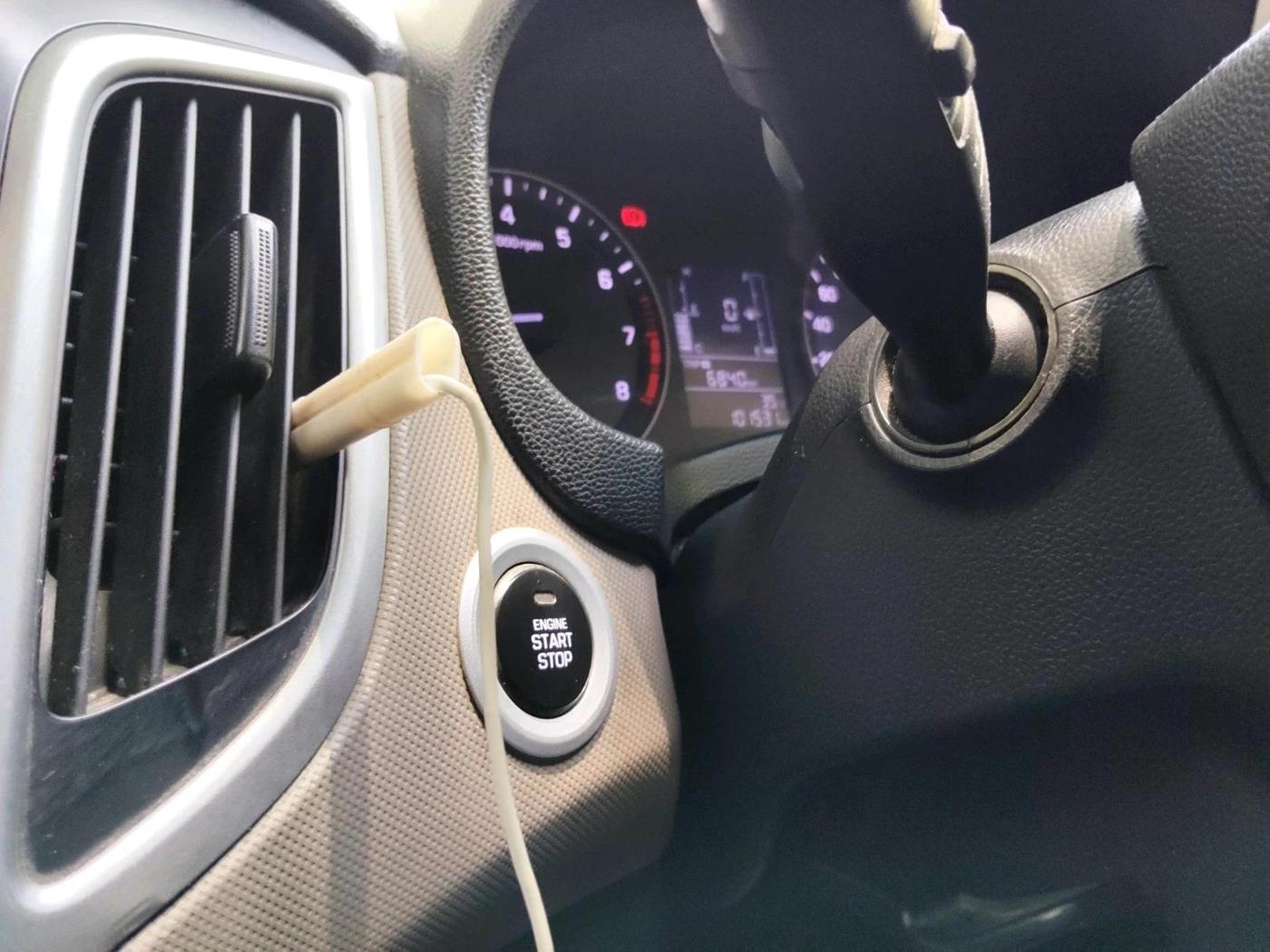 2017 Hyundai Creta SX PLUS 1.6 PETROL, Petrol, Manual, 1,01,531 km, interior