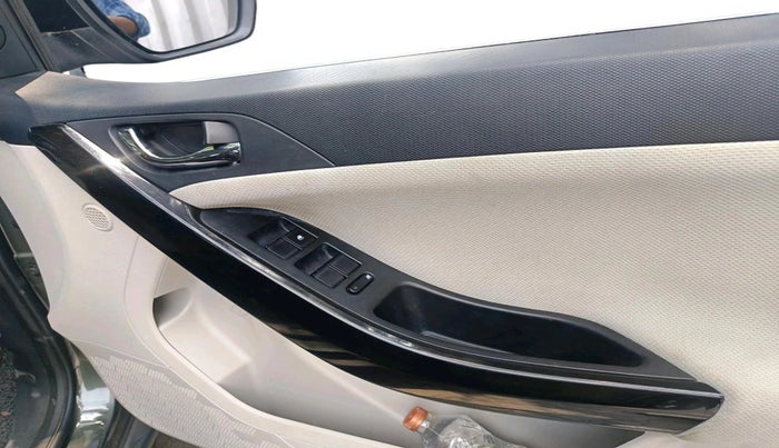 2021 Tata NEXON XM PETROL, Petrol, Manual, 96,513 km, interior