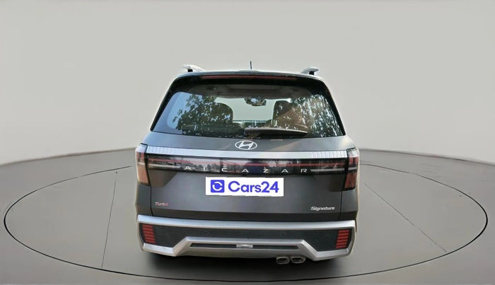 2024 Hyundai ALCAZAR Signature 6 STR 1.5 Turbo GDi Petrol DCT, Petrol, Automatic, 28,465 km, exterior