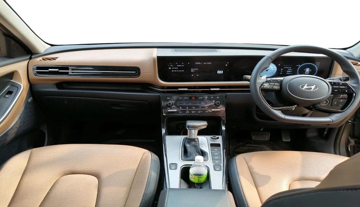 2024 Hyundai ALCAZAR Signature 6 STR 1.5 Turbo GDi Petrol DCT, Petrol, Automatic, 28,465 km, interior