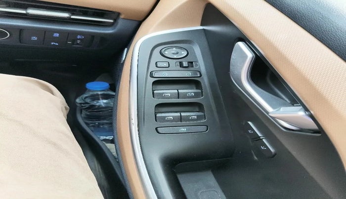 2024 Hyundai ALCAZAR Signature 6 STR 1.5 Turbo GDi Petrol DCT, Petrol, Automatic, 28,465 km, interior