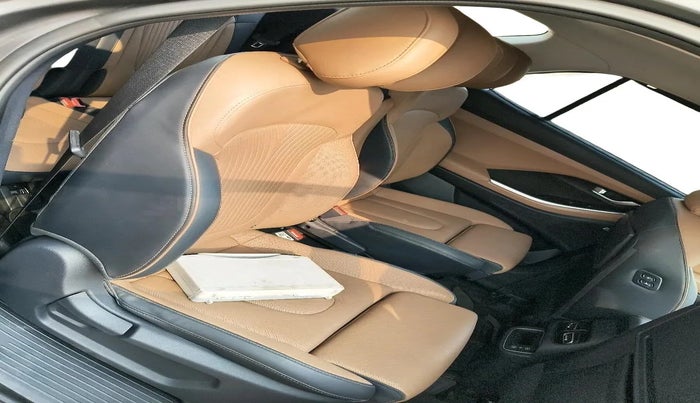 2024 Hyundai ALCAZAR Signature 6 STR 1.5 Turbo GDi Petrol DCT, Petrol, Automatic, 28,465 km, interior