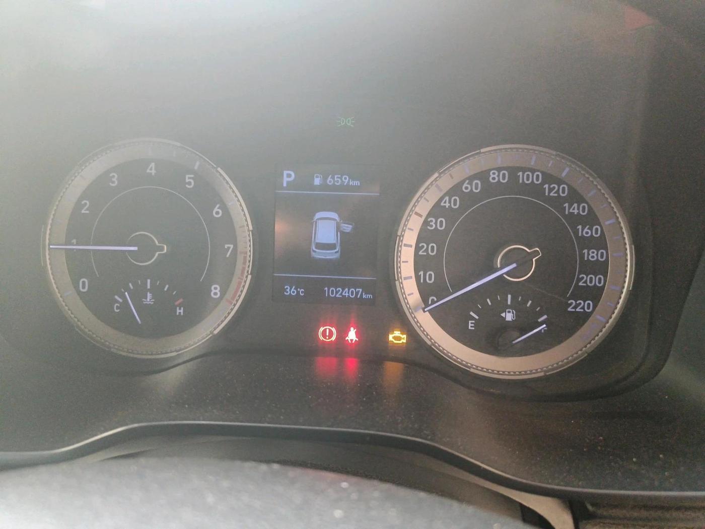 2019 Hyundai VENUE SX PLUS 1.0 TURBO DCT, Petrol, Automatic, 1,02,695 km, interior