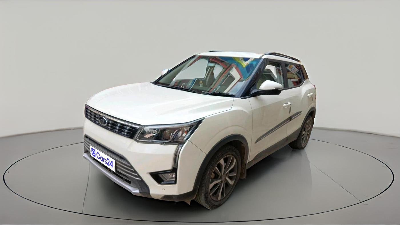 2020 Mahindra XUV300 W8 (O) 1.2 PETROL, Petrol, Manual, 47,957 km, exterior