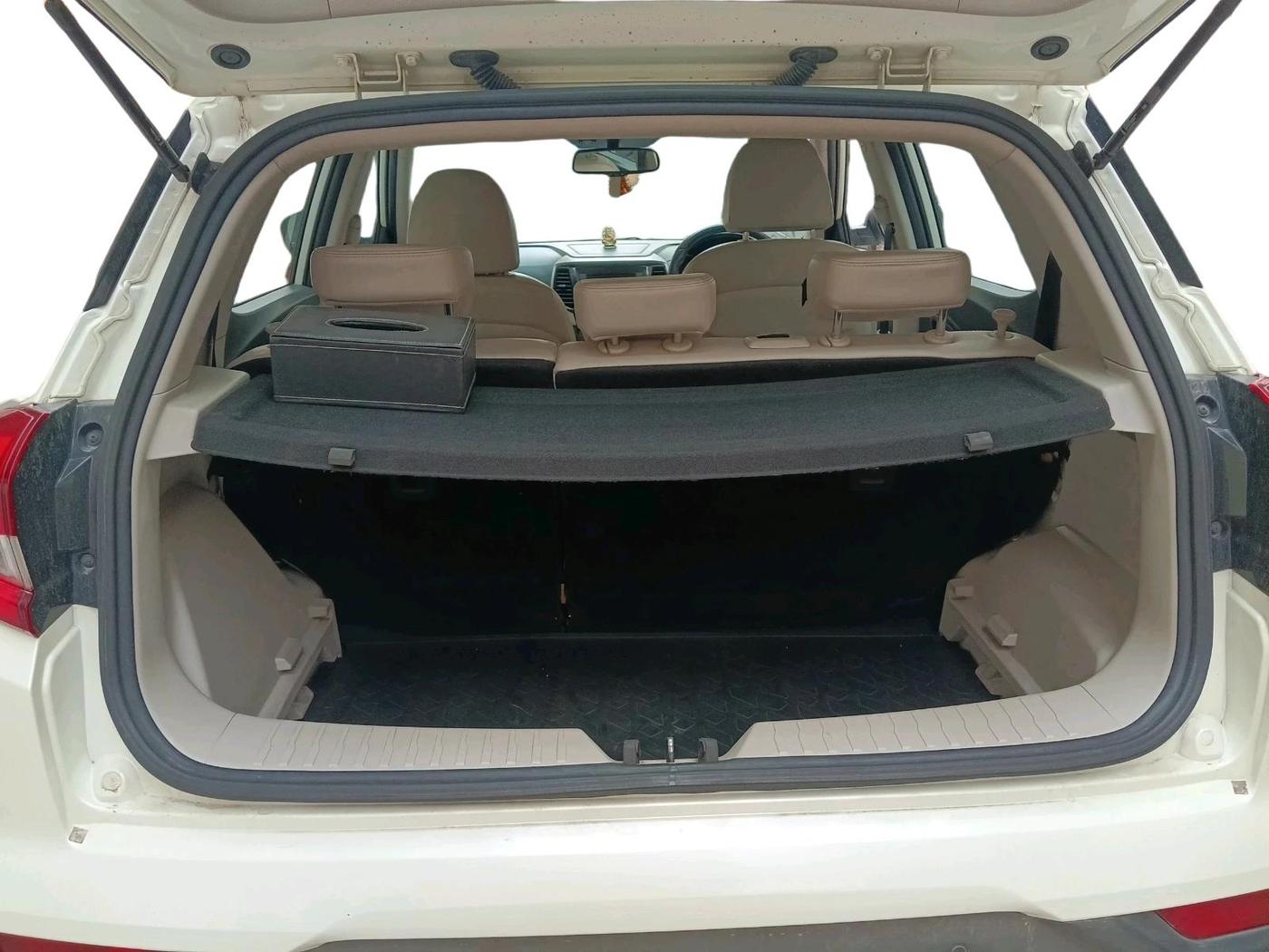 2020 Mahindra XUV300 W8 (O) 1.2 PETROL, Petrol, Manual, 47,957 km, exterior
