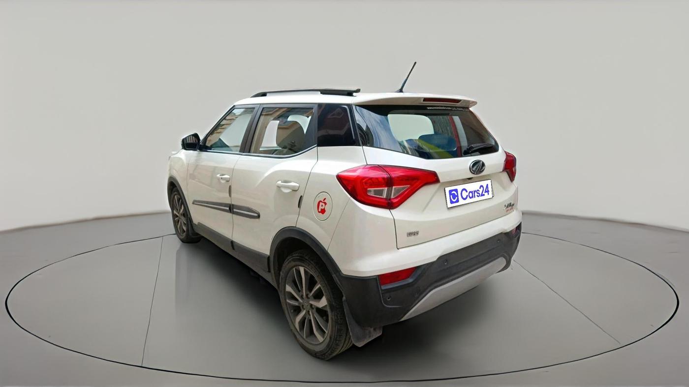 2020 Mahindra XUV300 W8 (O) 1.2 PETROL, Petrol, Manual, 47,957 km, exterior