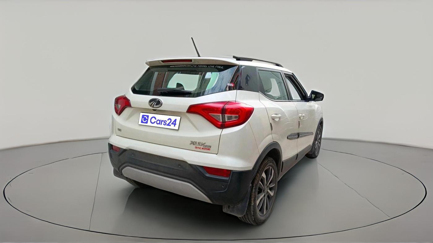 2020 Mahindra XUV300 W8 (O) 1.2 PETROL, Petrol, Manual, 47,957 km, exterior