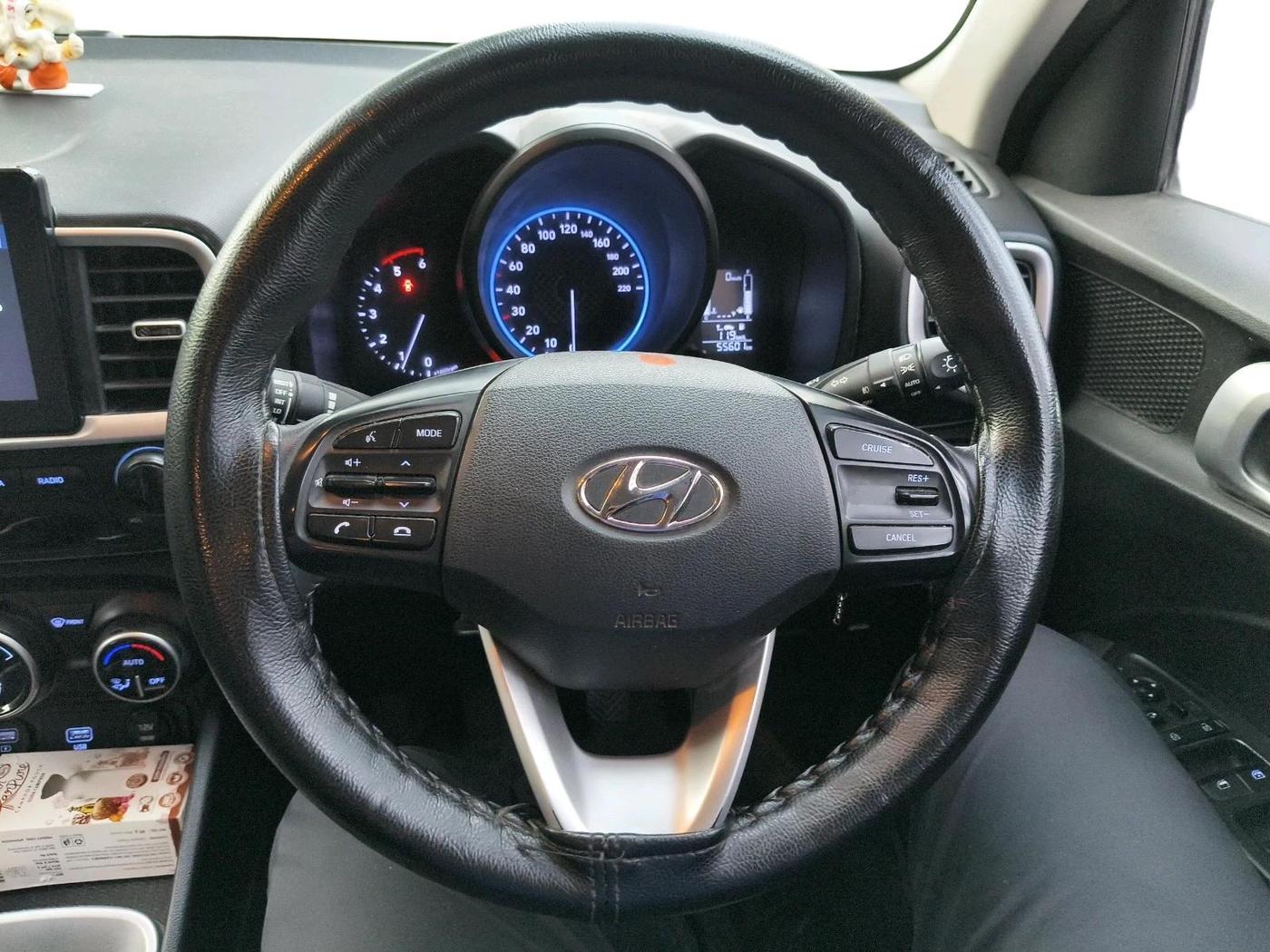 2020 Hyundai VENUE SX 1.5 CRDI, Diesel, Manual, 55,601 km, interior