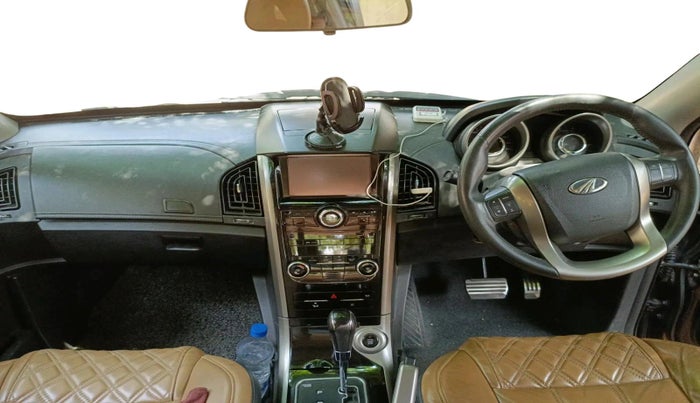 2019 Mahindra XUV500 W11 AT, Diesel, Automatic, 80,152 km, interior