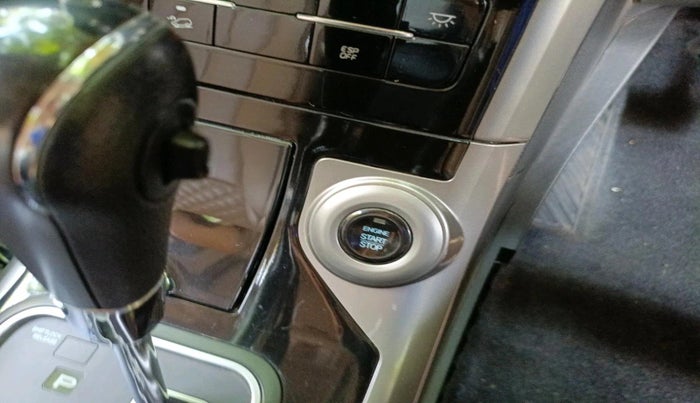 2019 Mahindra XUV500 W11 AT, Diesel, Automatic, 80,152 km, interior