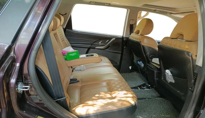 2019 Mahindra XUV500 W11 AT, Diesel, Automatic, 80,152 km, interior