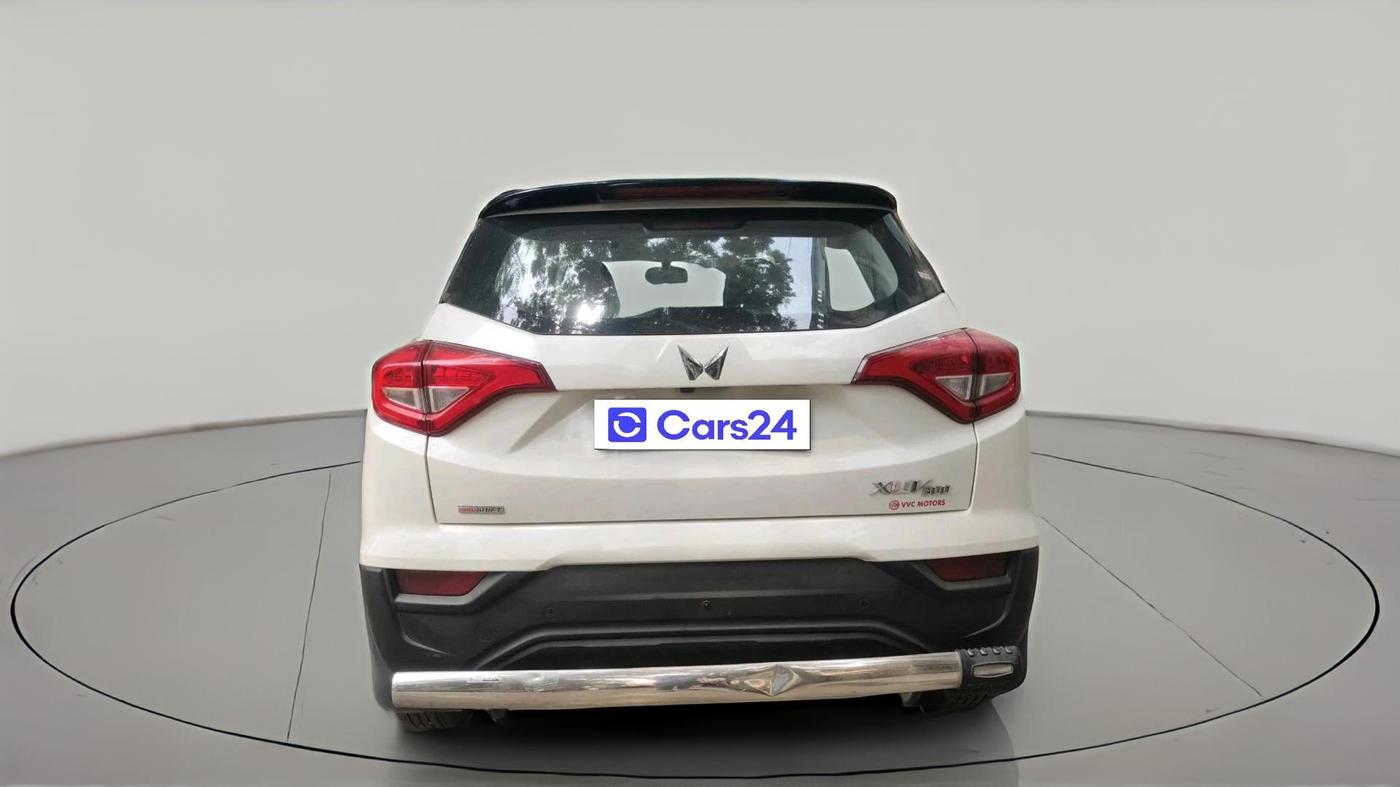 2023 Mahindra XUV300 W6 1.2 PETROL AMT, Petrol, Automatic, 35,509 km, exterior
