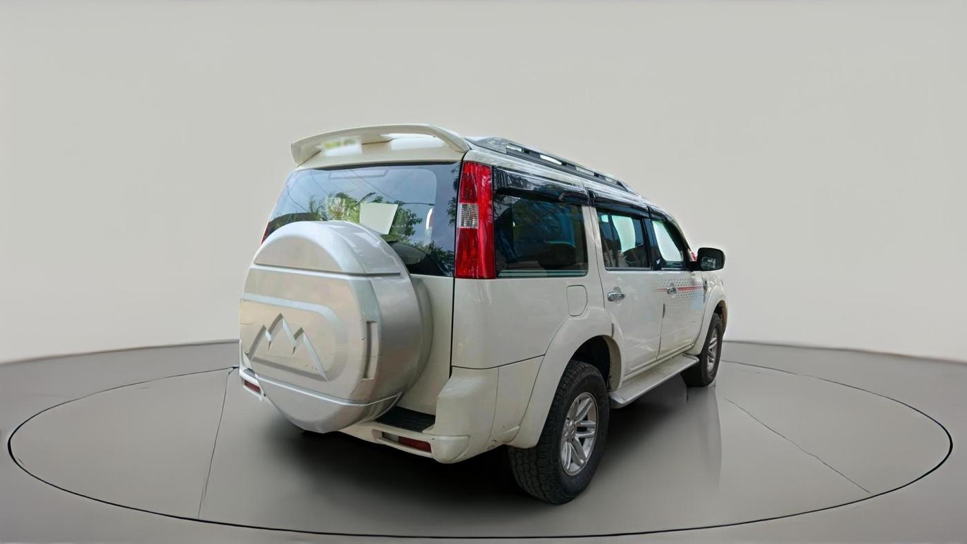 2011 Ford Endeavour 3.0L 4X2 AT, Diesel, Automatic, 87,017 km, exterior