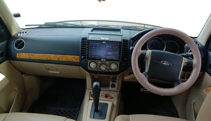 2011 Ford Endeavour 3.0L 4X2 AT, Diesel, Automatic, 87,017 km, interior