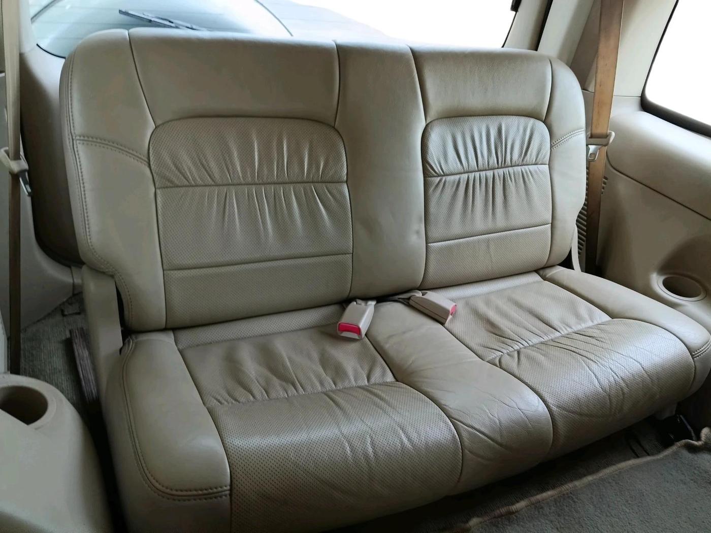2011 Ford Endeavour 3.0L 4X2 AT, Diesel, Automatic, 87,017 km, interior