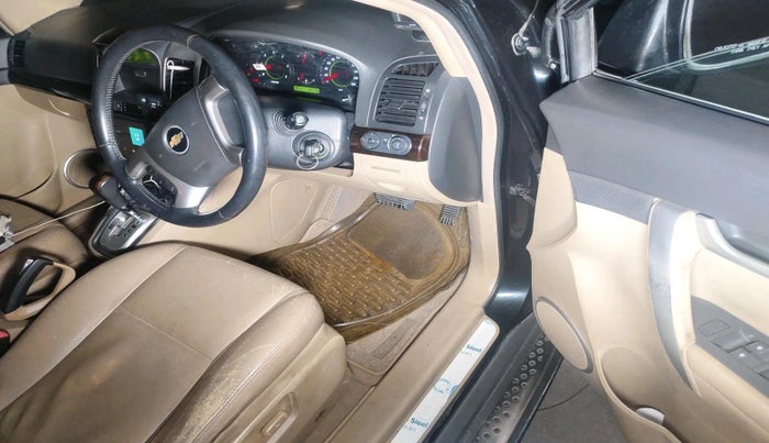 2010 Chevrolet Captiva LTZ AWD AT, Diesel, Automatic, 1,18,715 km, interior
