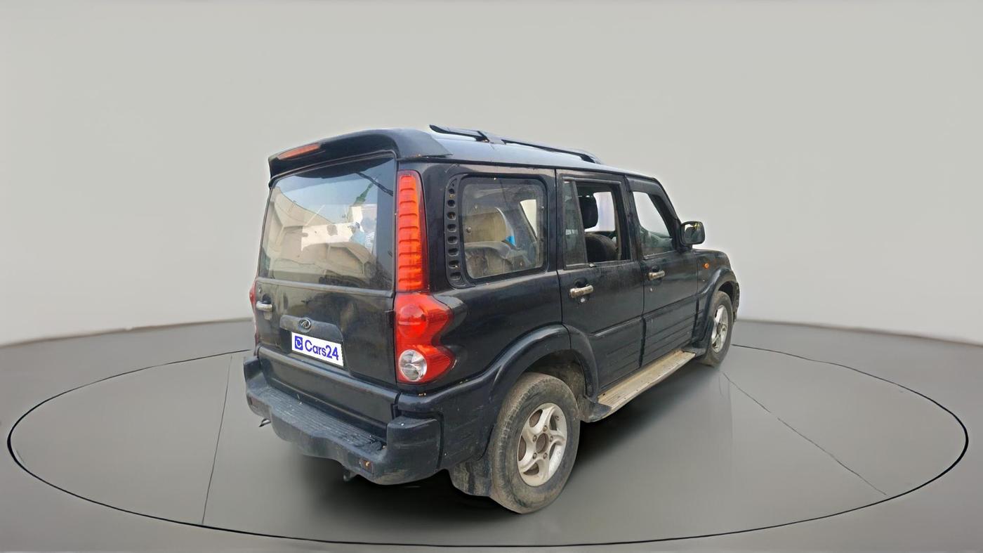 2007 Mahindra Scorpio SLX 2.6 TURBO 7 STR, Diesel, Manual, 1,50,461 km, exterior