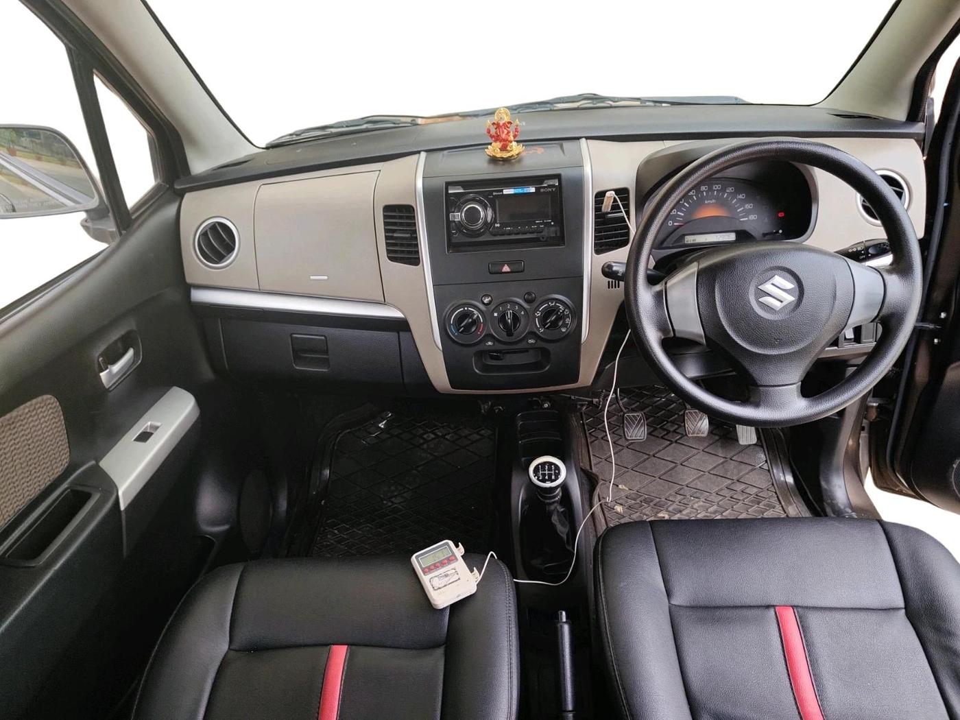 2013 Maruti Wagon R 1.0 LXI, Petrol, Manual, 72,906 km, interior