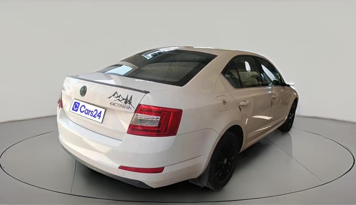 2016 Skoda Octavia 2.0 TDI CR STYLE PLUS AT, Diesel, Automatic, 1,60,748 km, exterior