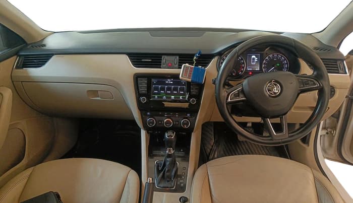 2016 Skoda Octavia 2.0 TDI CR STYLE PLUS AT, Diesel, Automatic, 1,60,748 km, interior