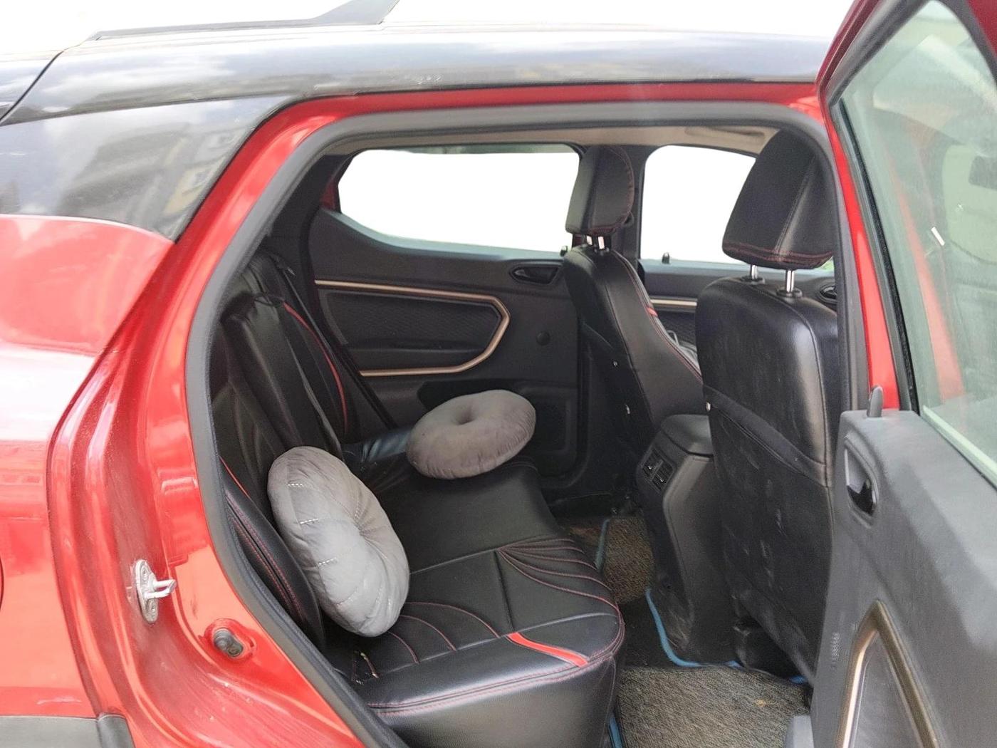 2021 Renault Kiger RXT (O) AMT DUAL TONE, Petrol, Automatic, 43,377 km, interior