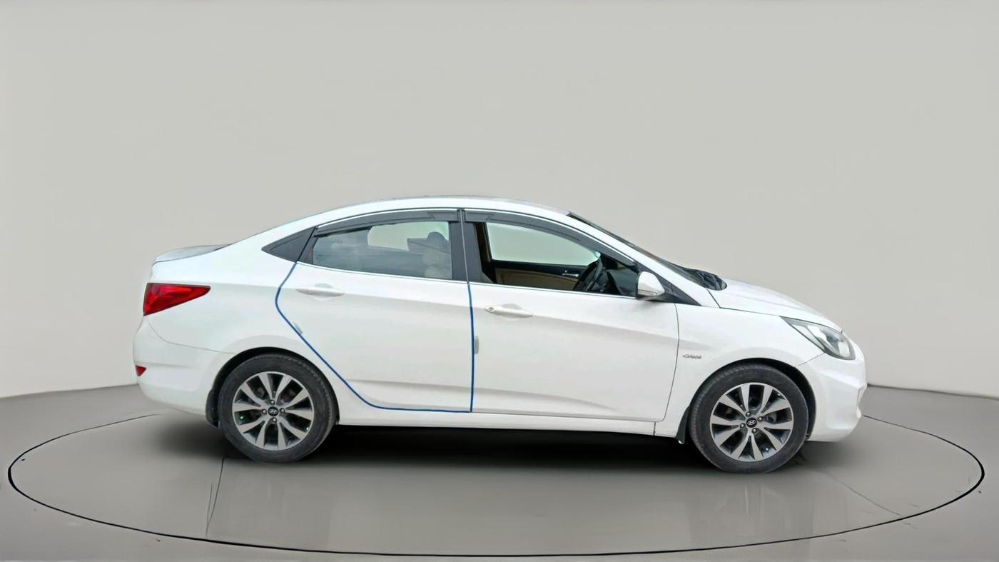 2014 Hyundai Verna FLUIDIC 1.6 CRDI SX, Diesel, Manual, 90,577 km, exterior