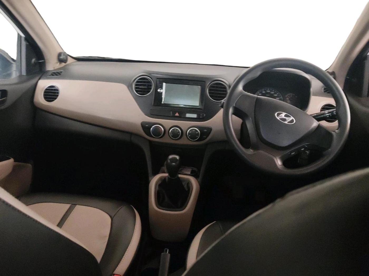 2014 Hyundai Xcent BASE 1.2, Petrol, Manual, 95,333 km, interior